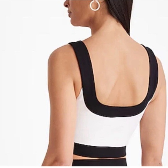 NEW Lulus Size XS Black White Contrasting Crop Top Chic Classic Versatile - Picture 6 of 11